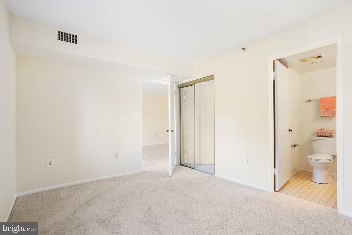 15107 Interlachen Dr #2-321 Property Photo 25