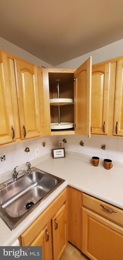 5101 River Rd #907 Property Photo 12