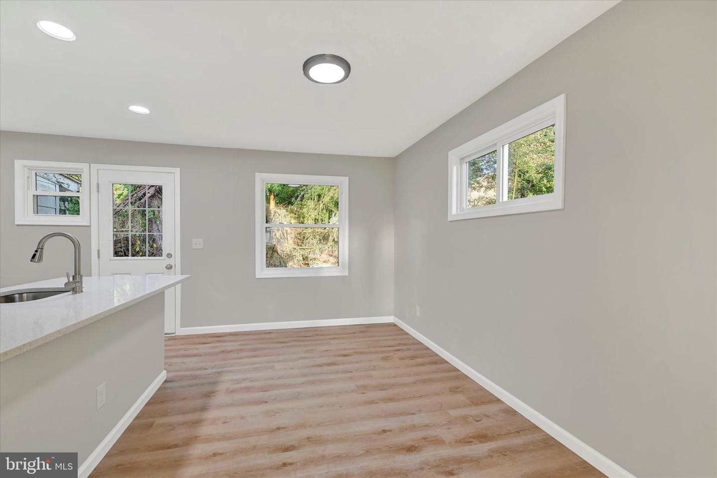 12106 Bluhill Rd Property Photo 5