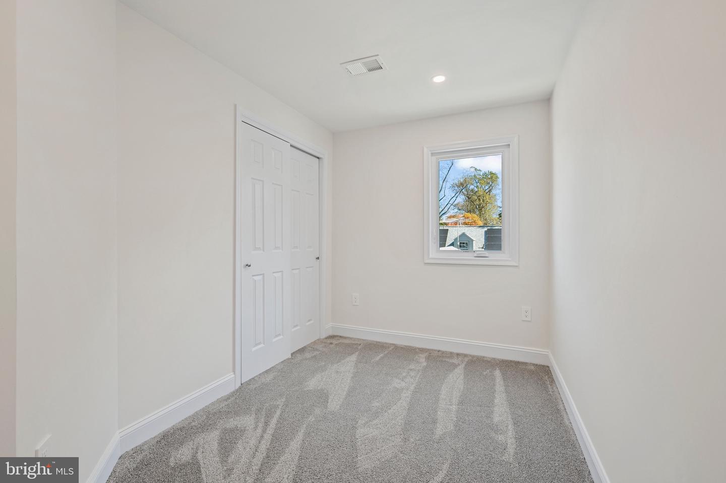 708 Hankin St Property Photo 9