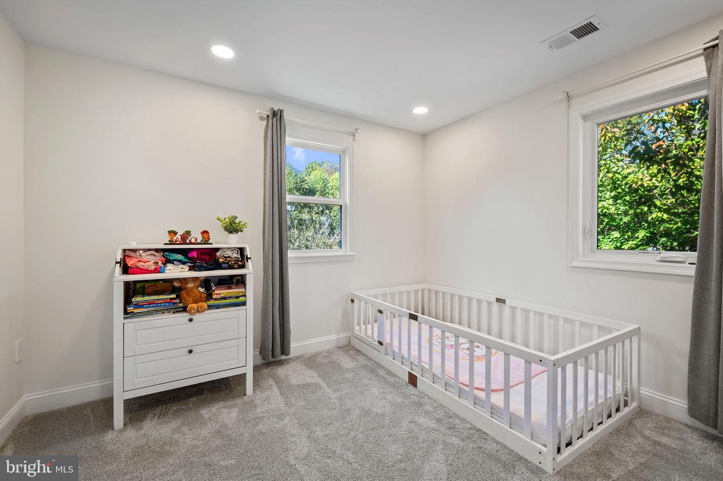 708 Hankin St Property Photo 11