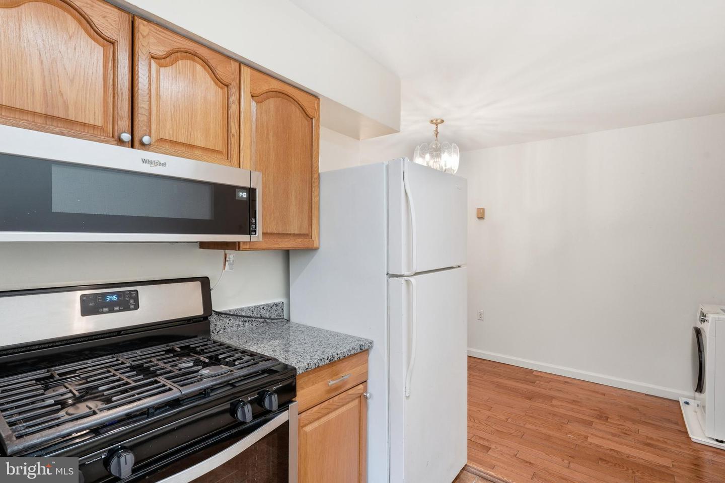 7738 Maple Ave #6 Property Photo 8