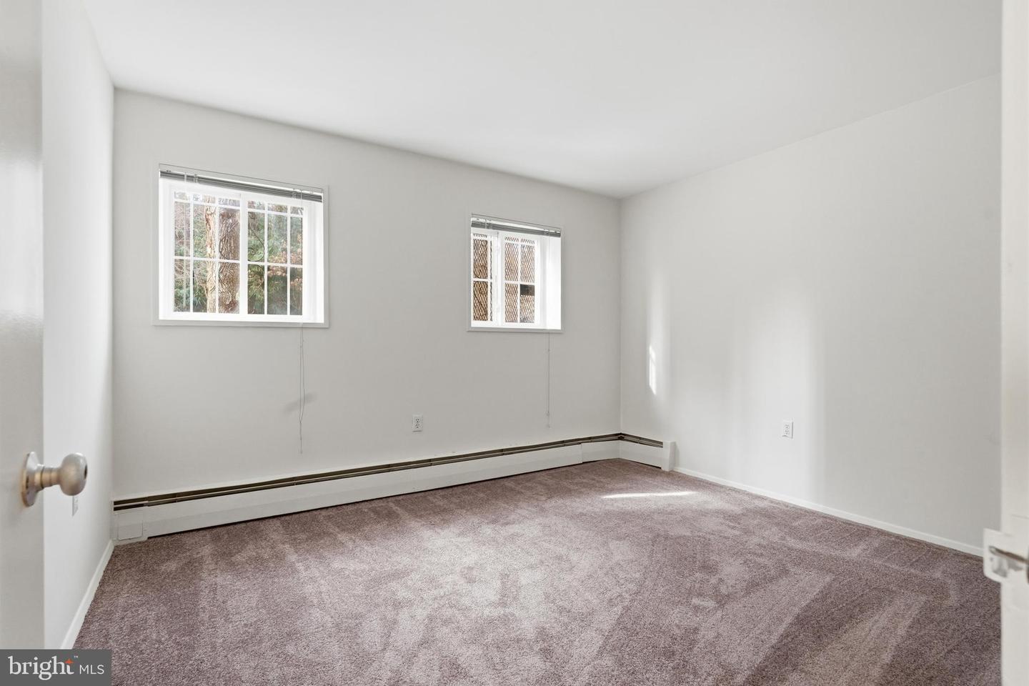 7738 Maple Ave #6 Property Photo 9