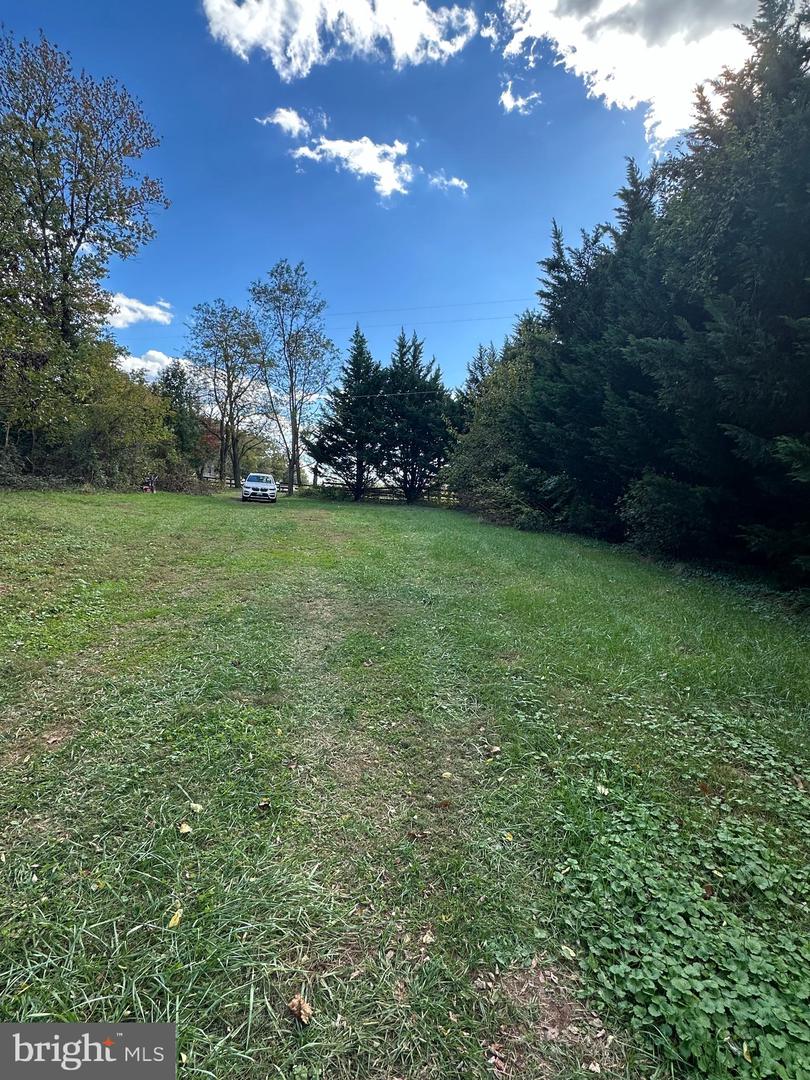 18524 Beallsville Rd Property Photo 1