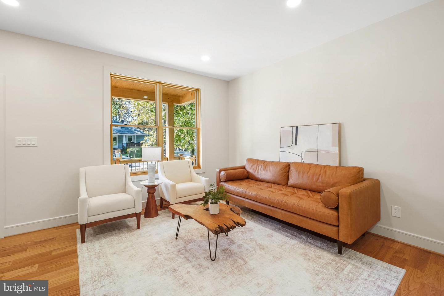 110 Geneva Property Photo 4