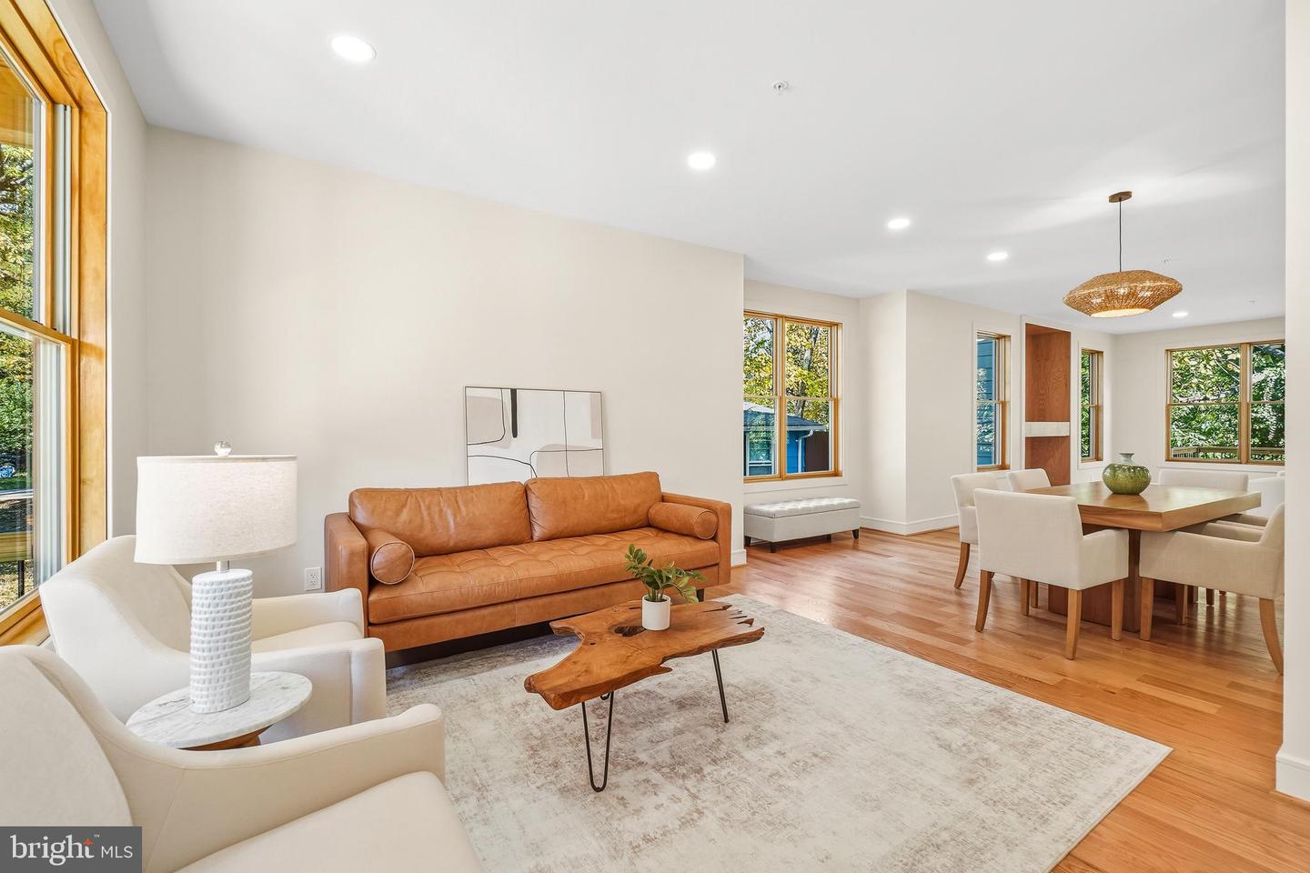 110 Geneva Property Photo 5