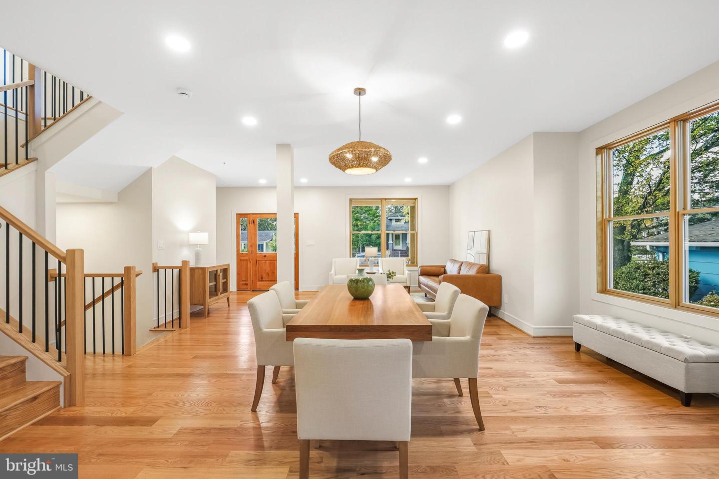 110 Geneva Property Photo 9