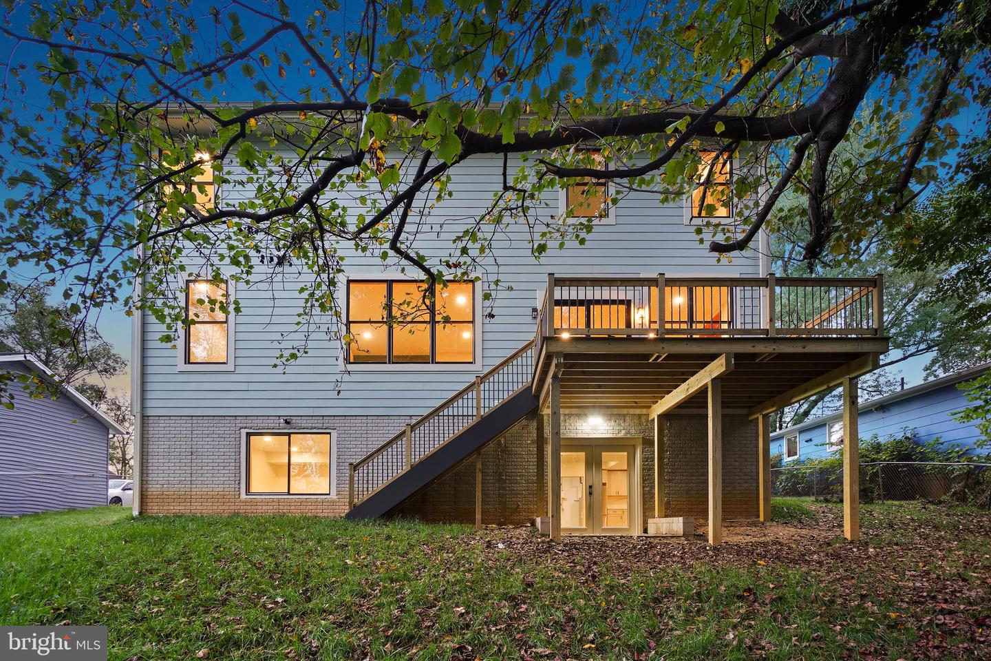 110 Geneva Property Photo 57