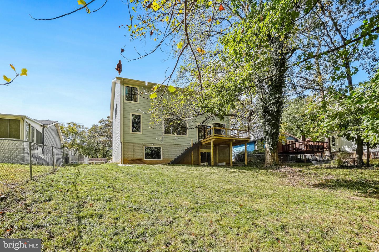 110 Geneva Property Photo 59