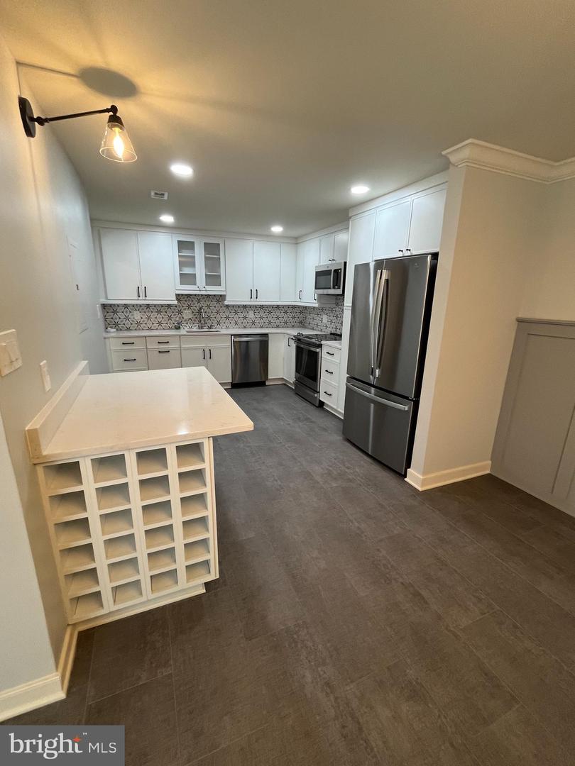11430 Strand Dr #110 Property Photo 7