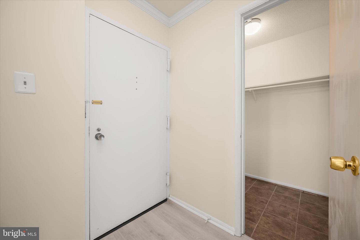 4 Monroe St #4-810 Property Photo 9
