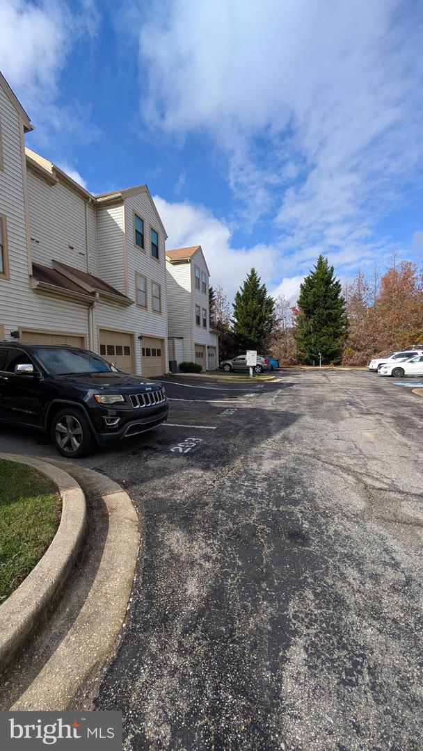 13402 Shady Knoll Dr #13402 Property Photo 3