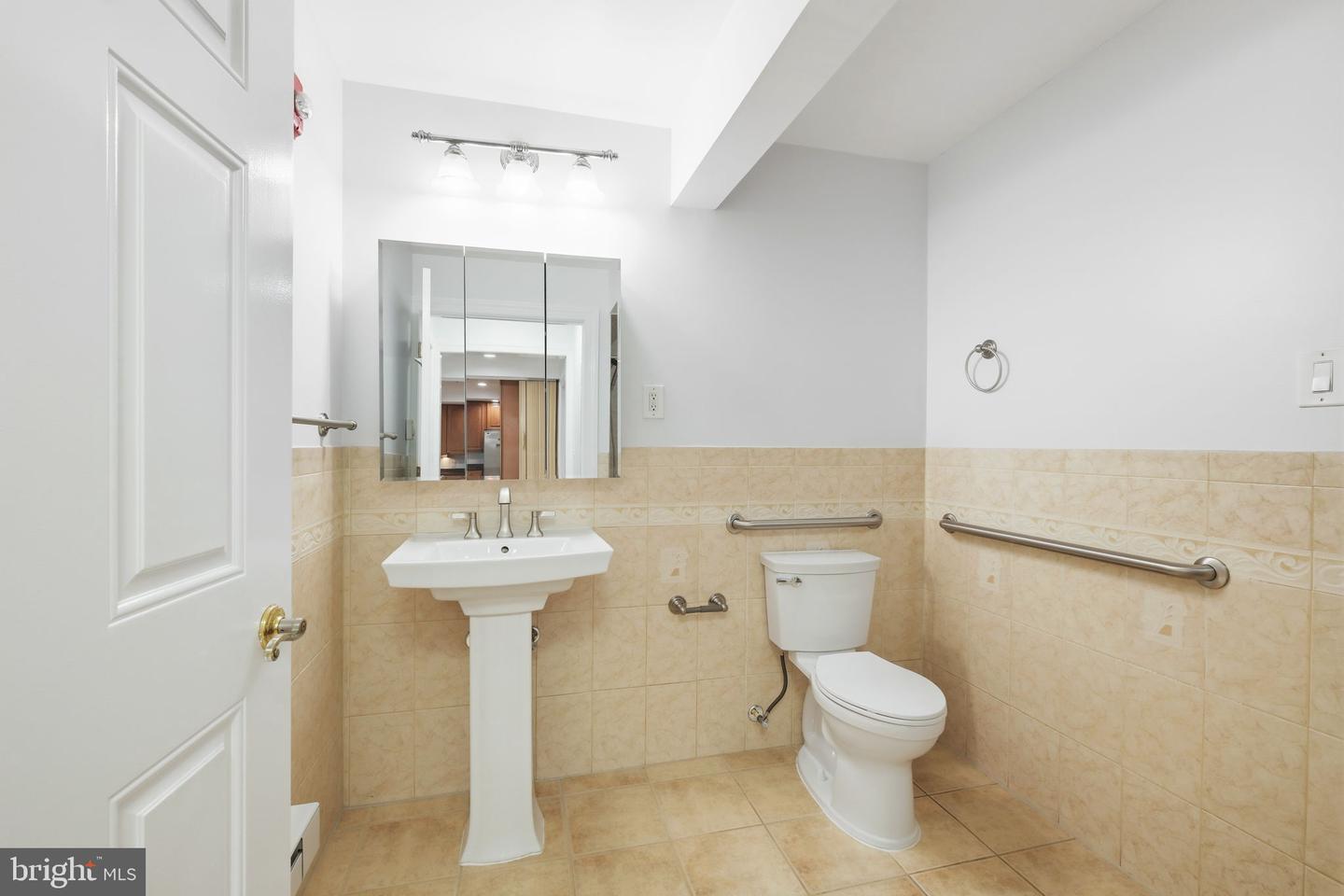 711 Lamberton Dr Property Photo 23
