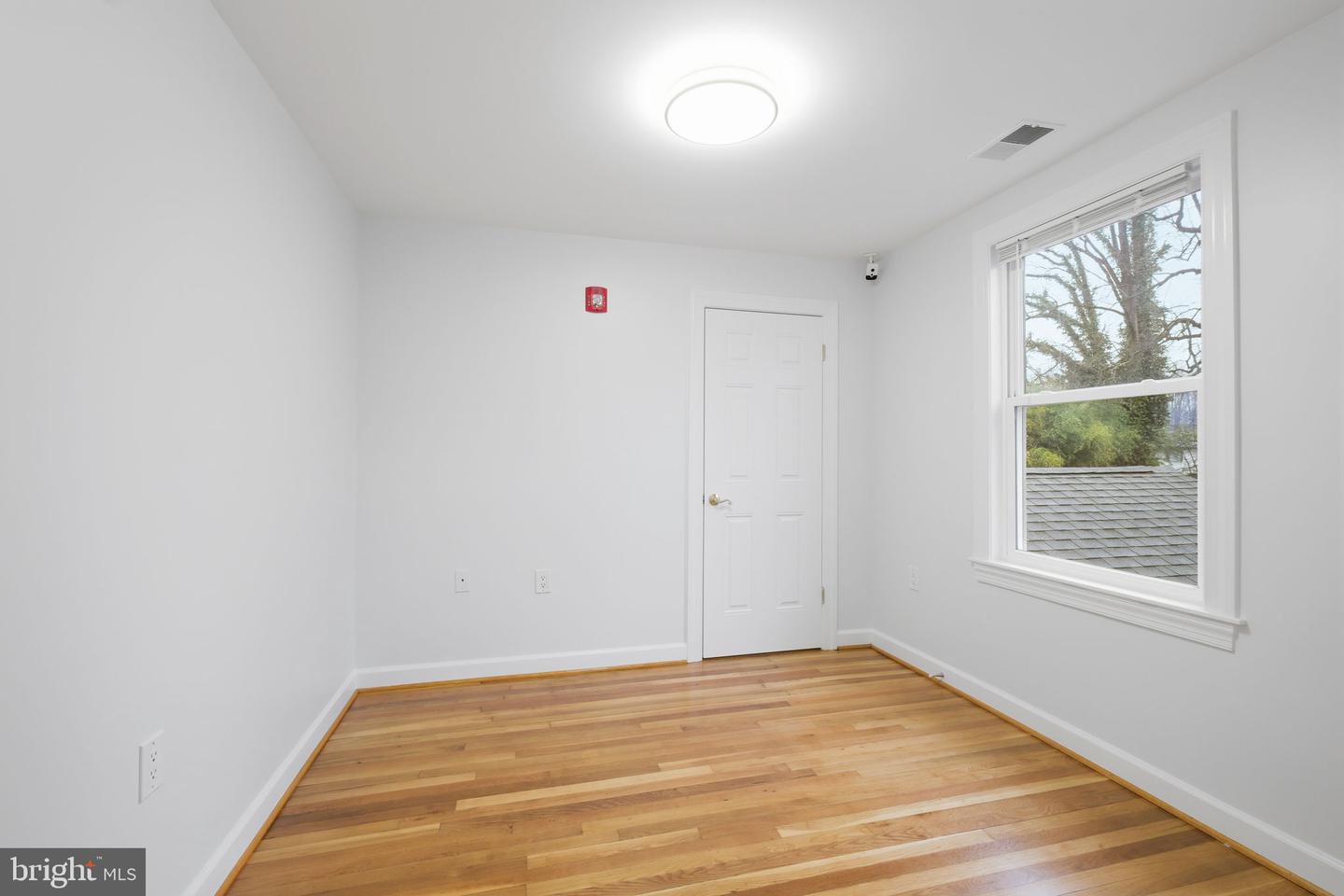 711 Lamberton Dr Property Photo 37