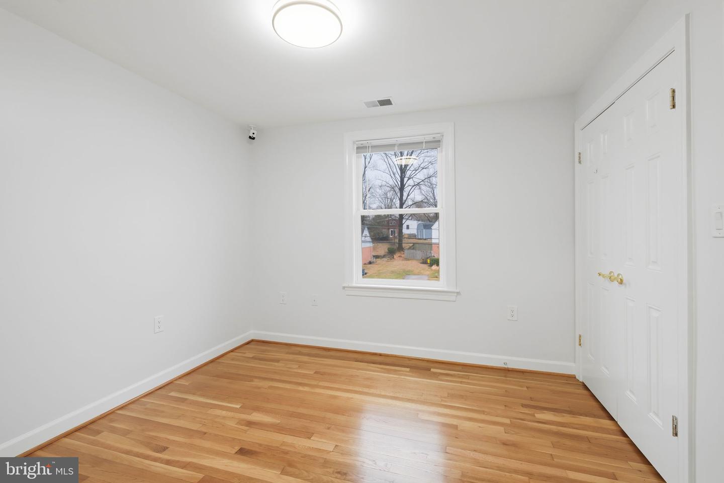 711 Lamberton Dr Property Photo 38