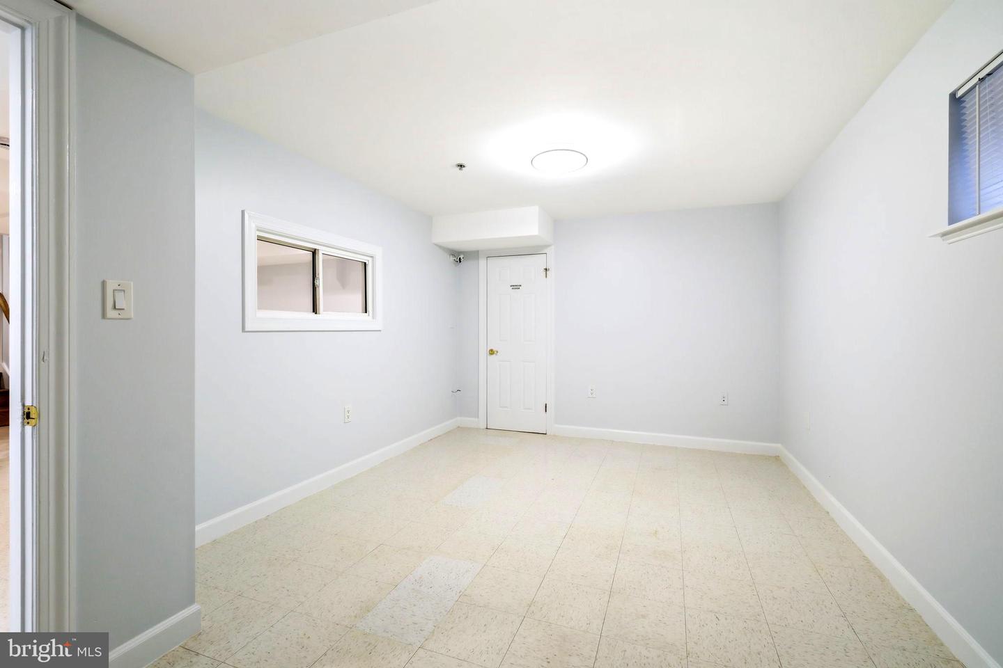711 Lamberton Dr Property Photo 48