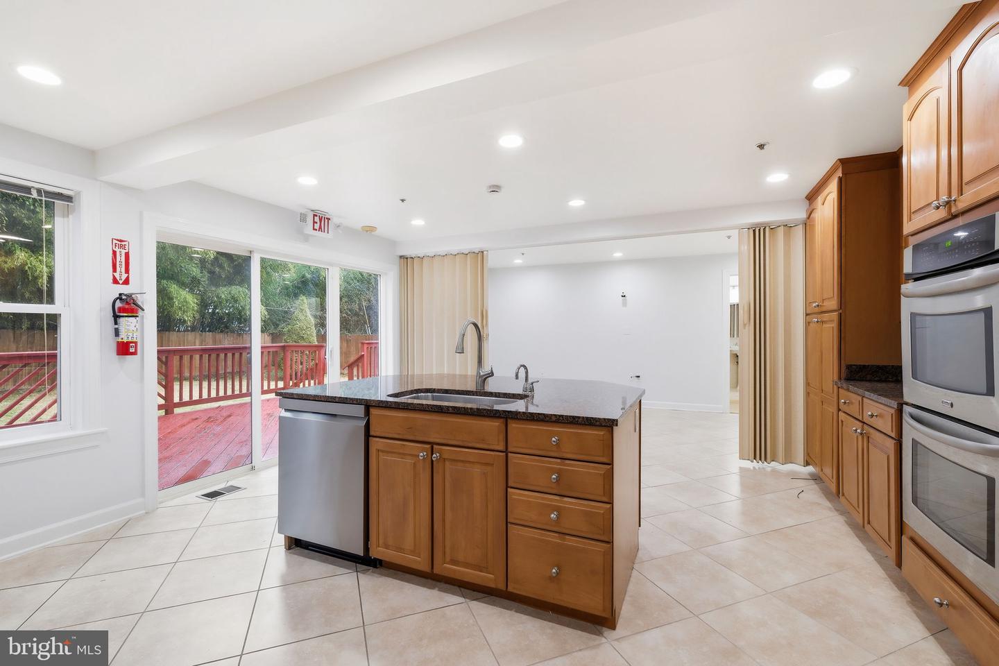 711 Lamberton Dr Property Photo 14