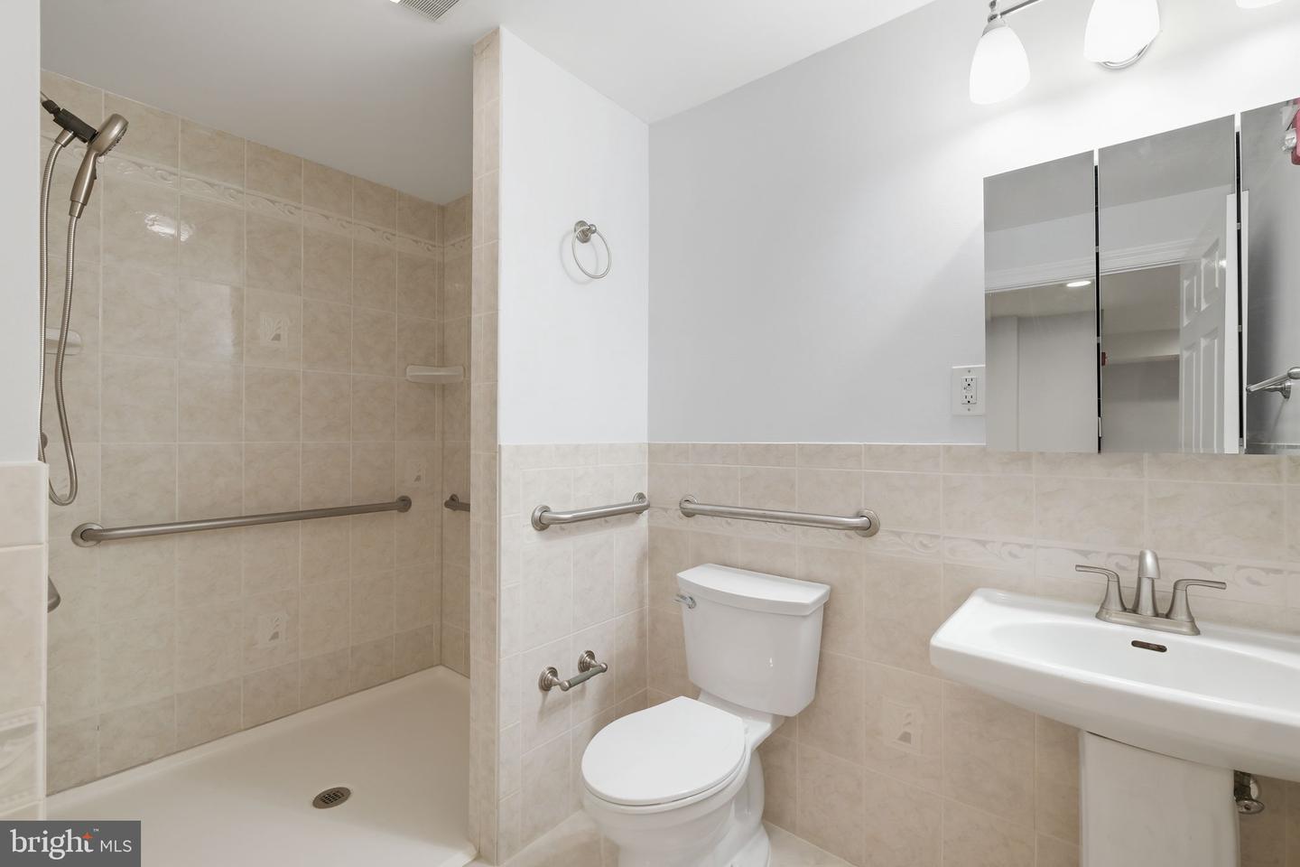 711 Lamberton Dr Property Photo 47