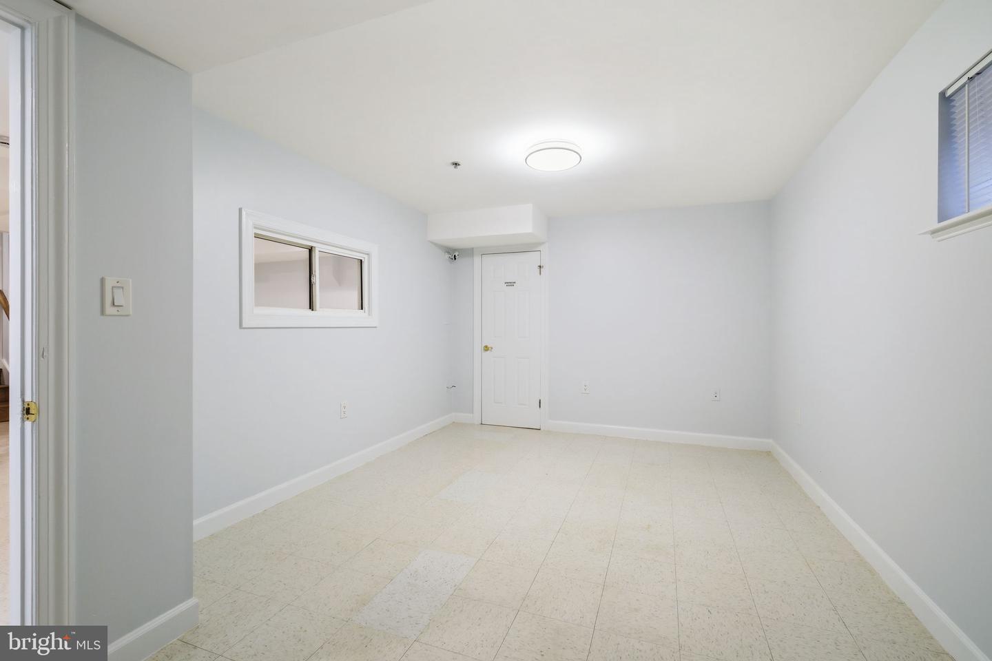 711 Lamberton Dr Property Photo 48