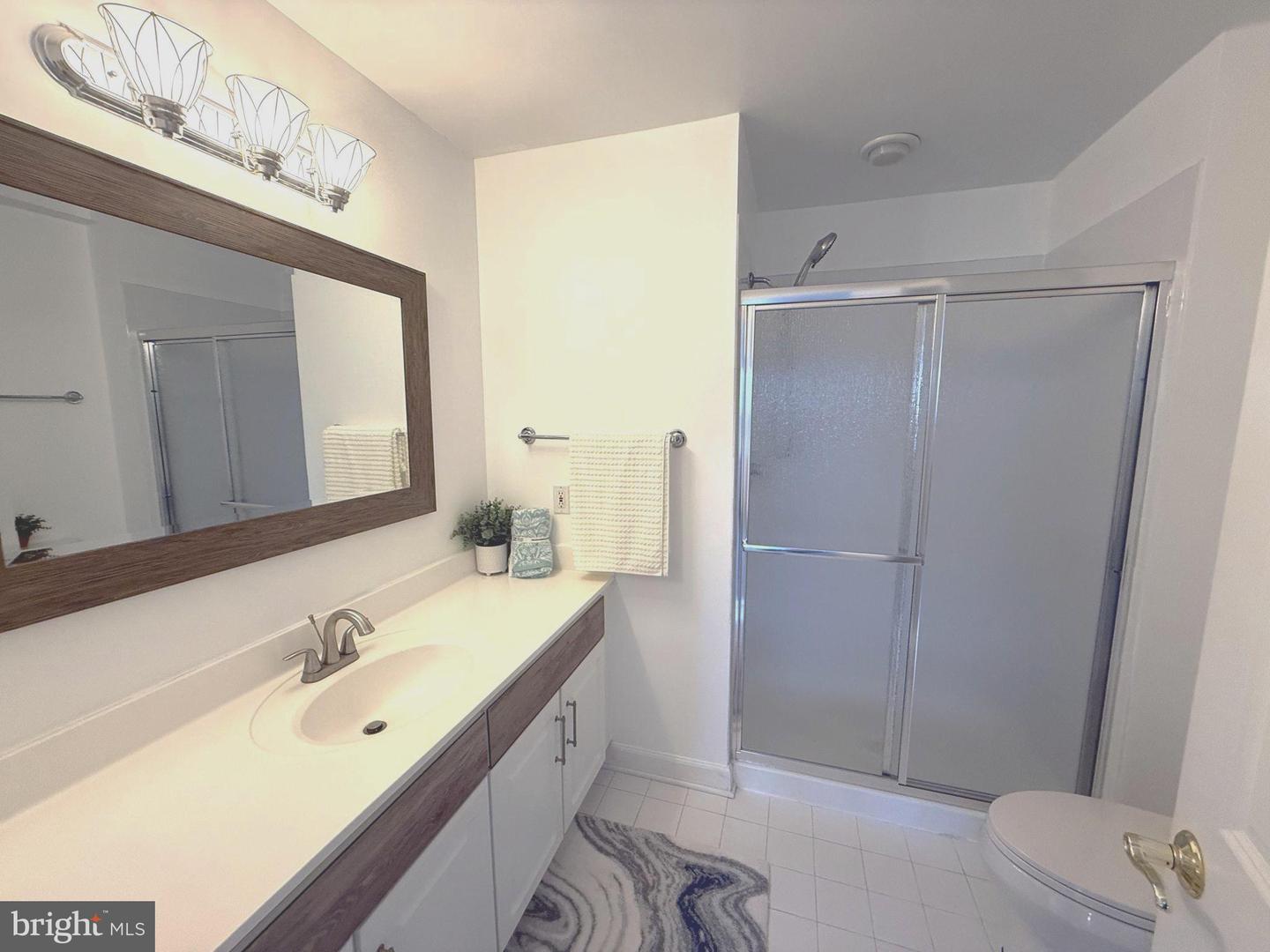 302 King Farm Blvd #30208 Property Photo 13