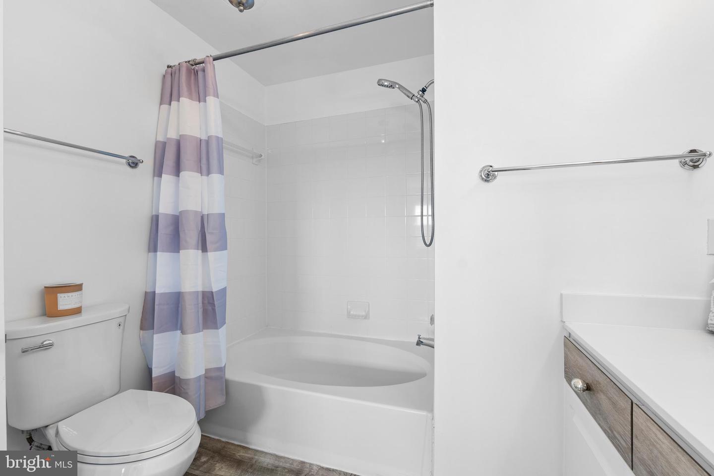 302 King Farm Blvd #30208 Property Photo 22