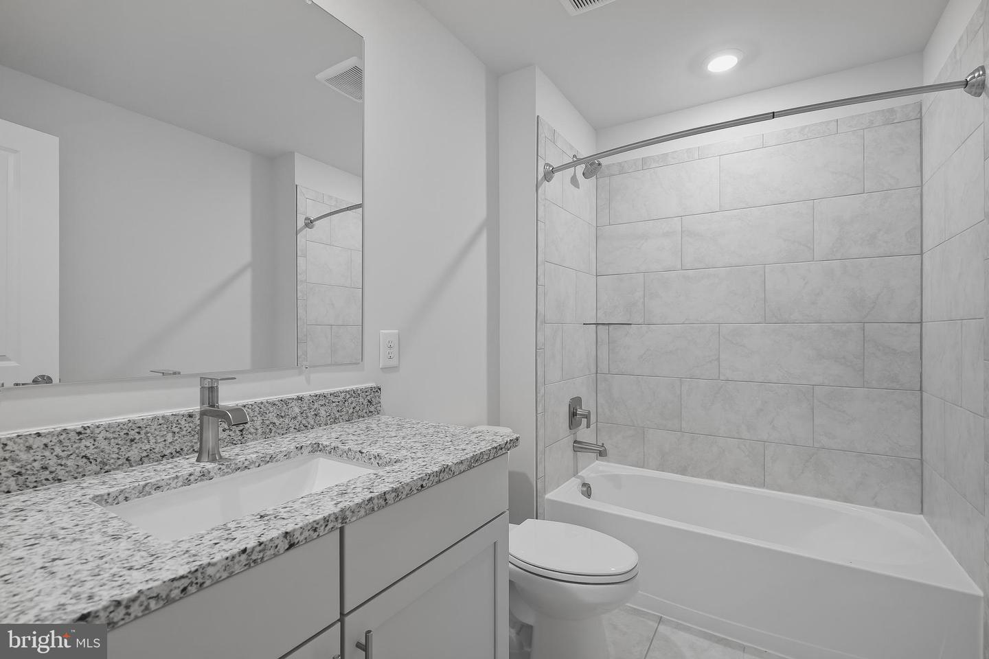 17053 Gathering St Property Photo 29