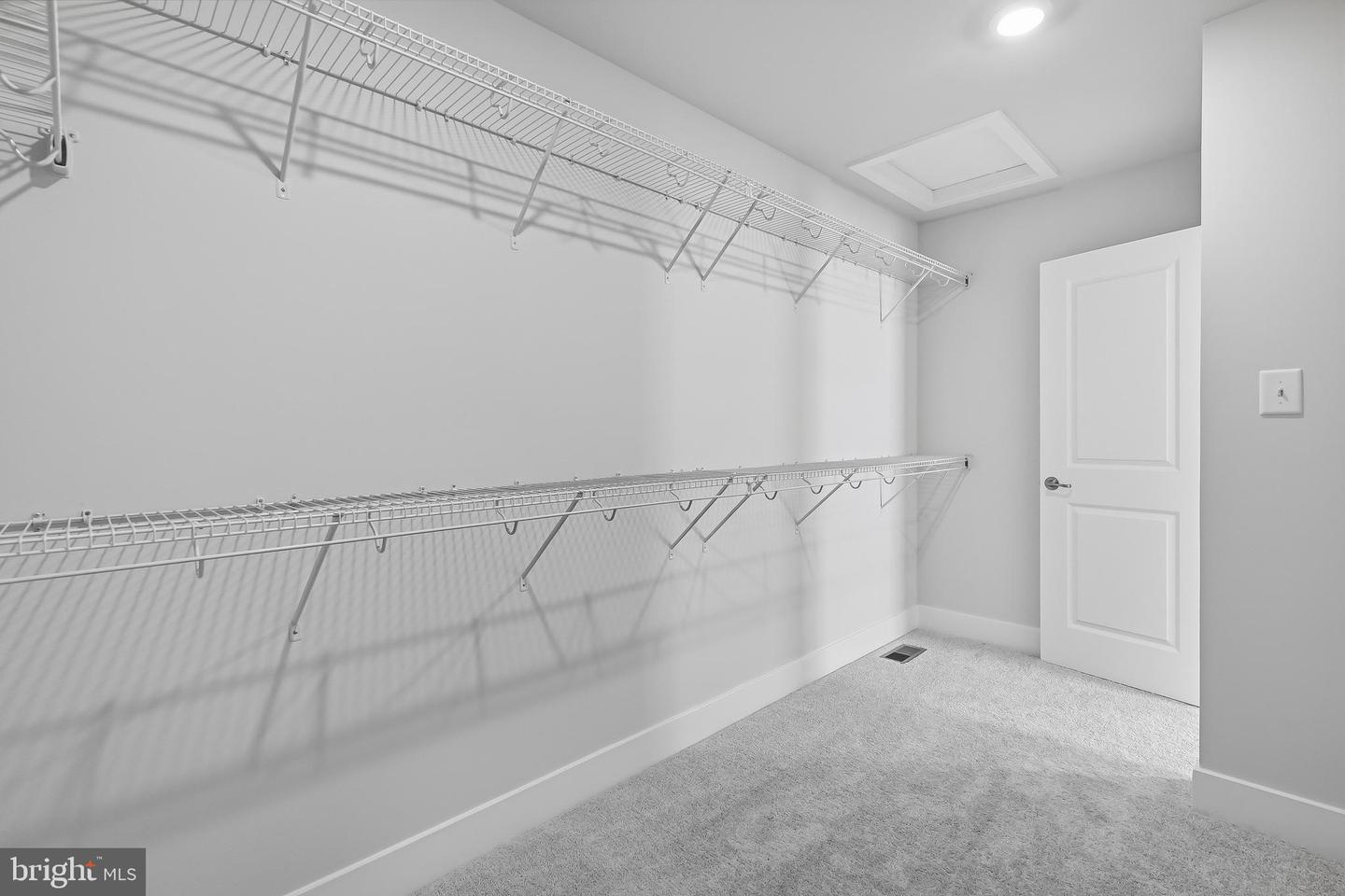 17053 Gathering St Property Photo 36