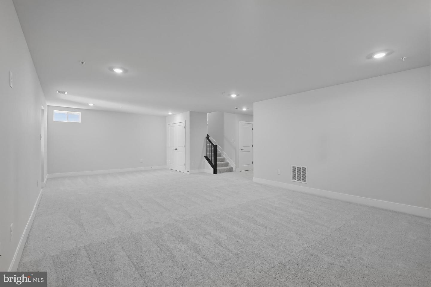 17053 Gathering St Property Photo 38