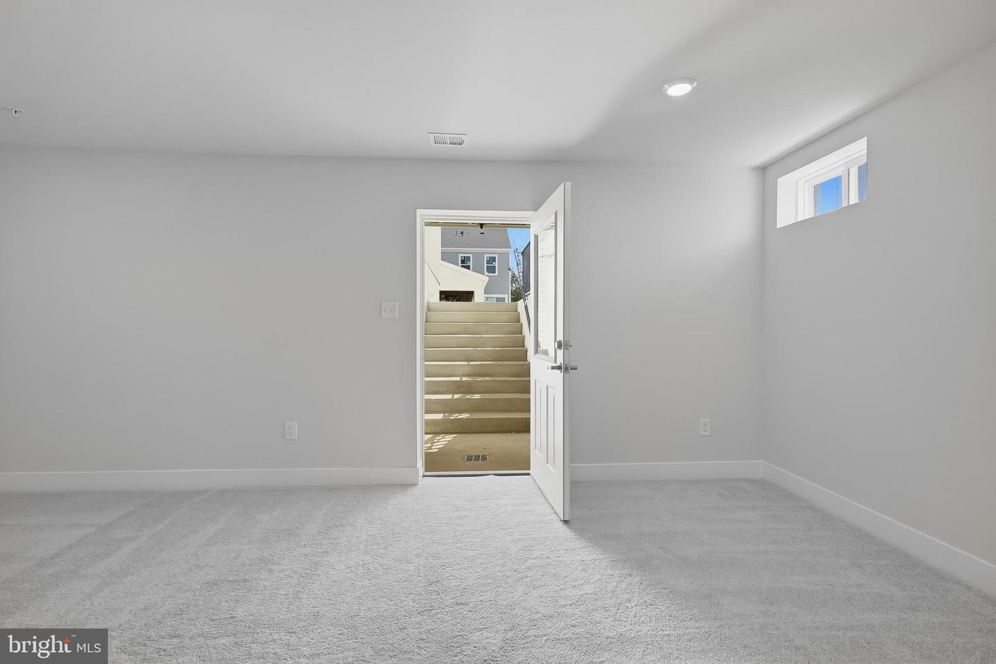 17053 Gathering St Property Photo 40