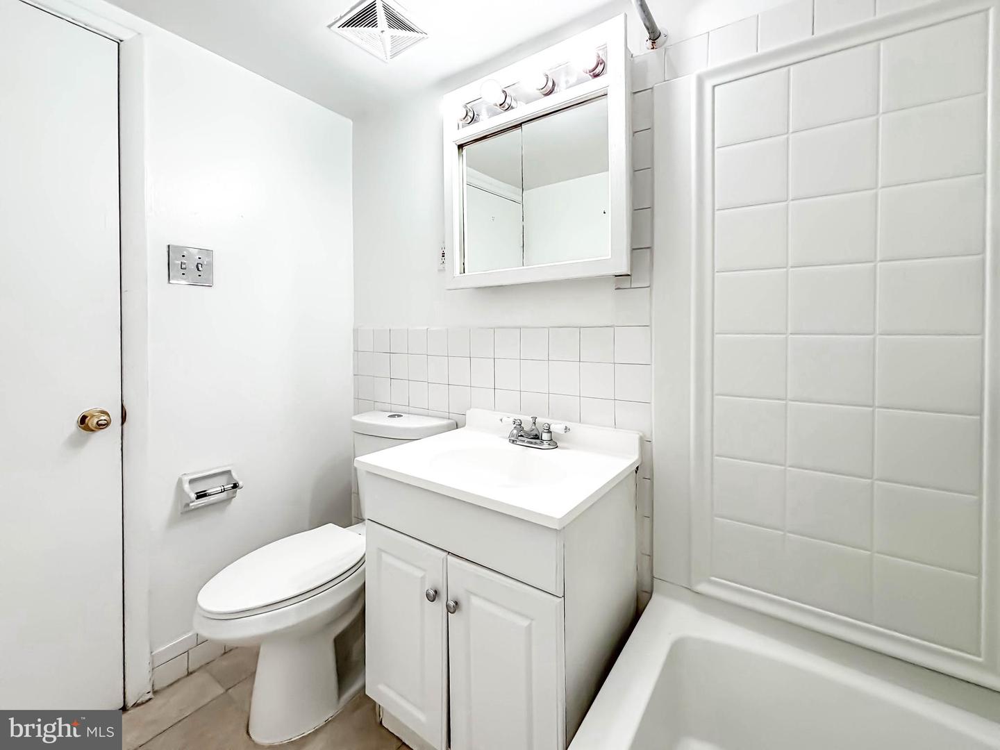 11402 Cherry Hill Rd #104 Property Photo 14