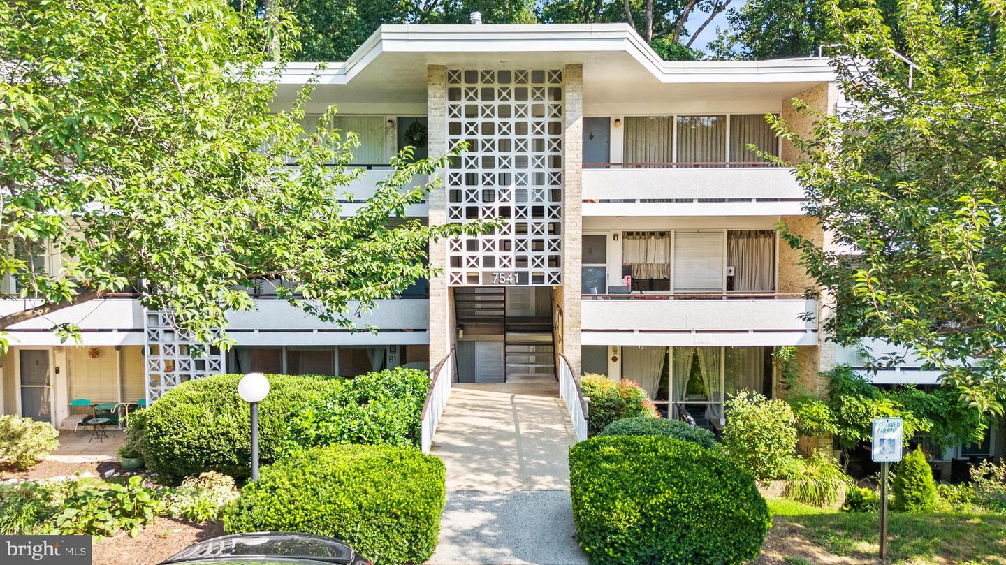 7541 Spring Lake Dr #unit #b-1 Property Photo 1