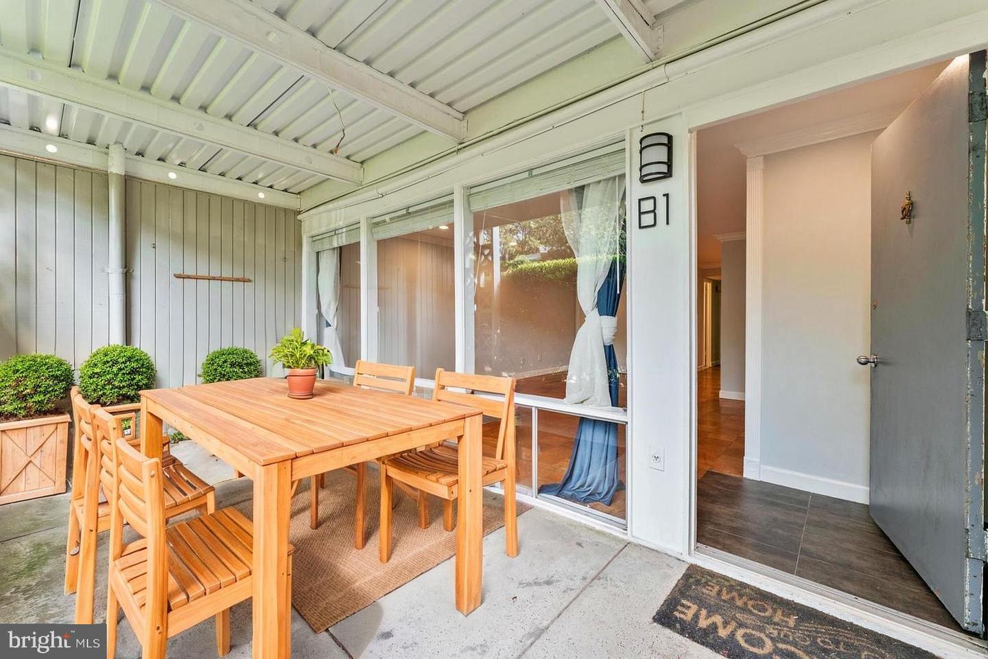 7541 Spring Lake Dr #unit #b-1 Property Photo 2