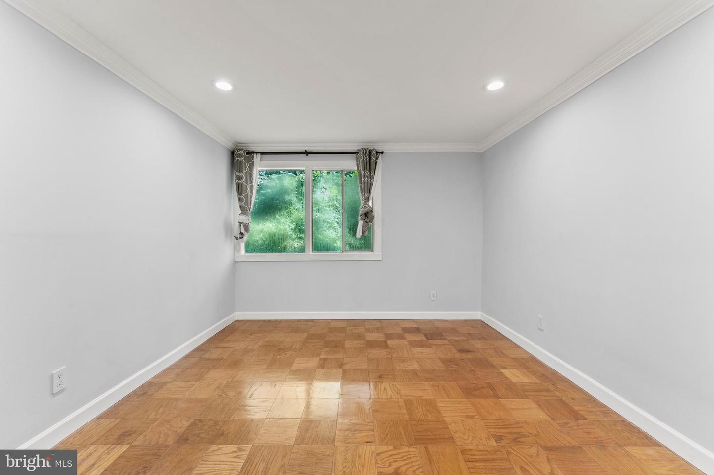 7541 Spring Lake Dr #unit #b-1 Property Photo 7