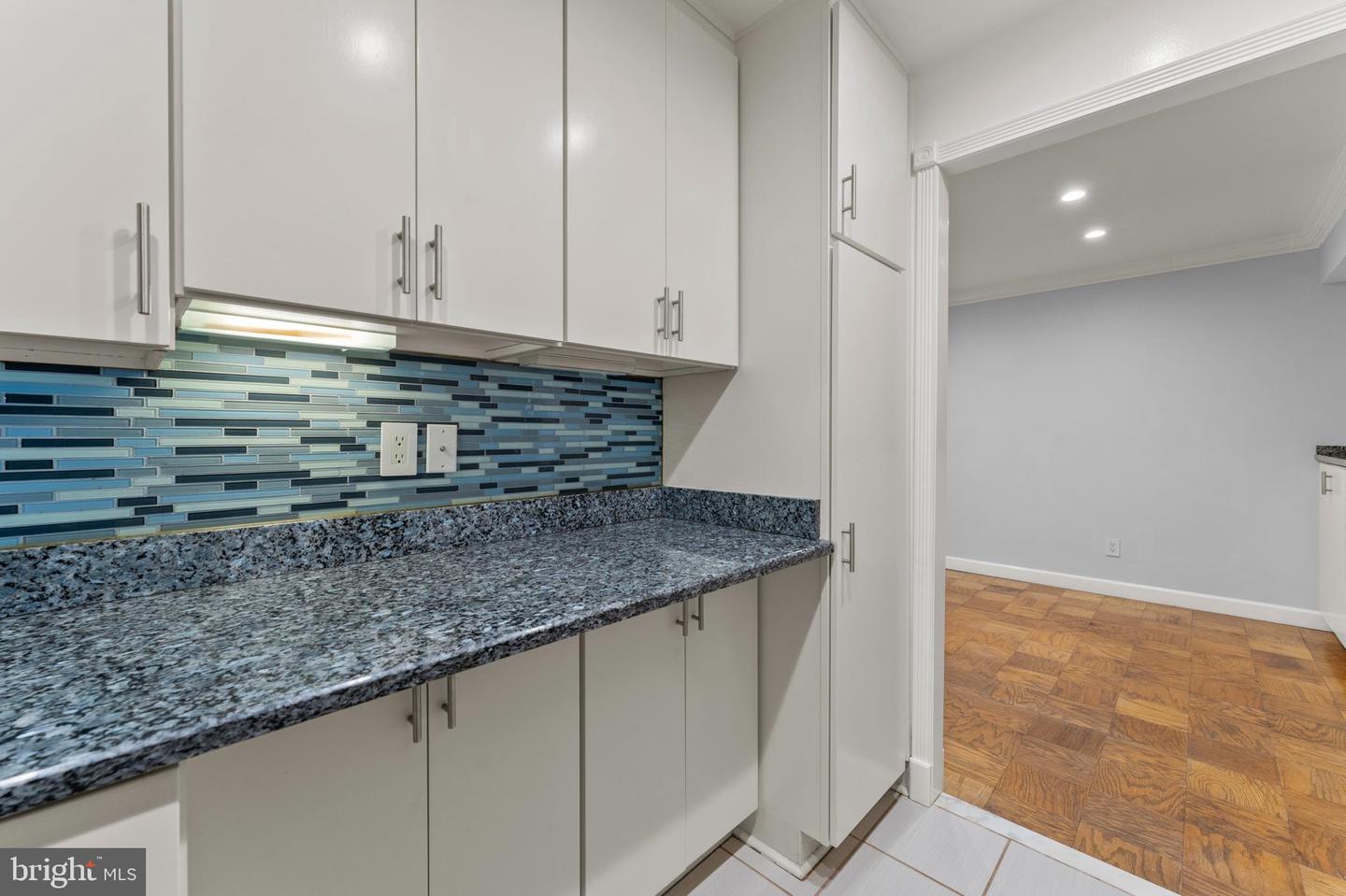 7541 Spring Lake Dr #unit #b-1 Property Photo 11