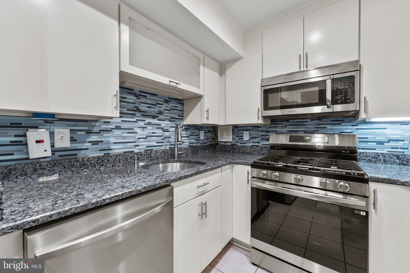 7541 Spring Lake Dr #unit #b-1 Property Photo 15