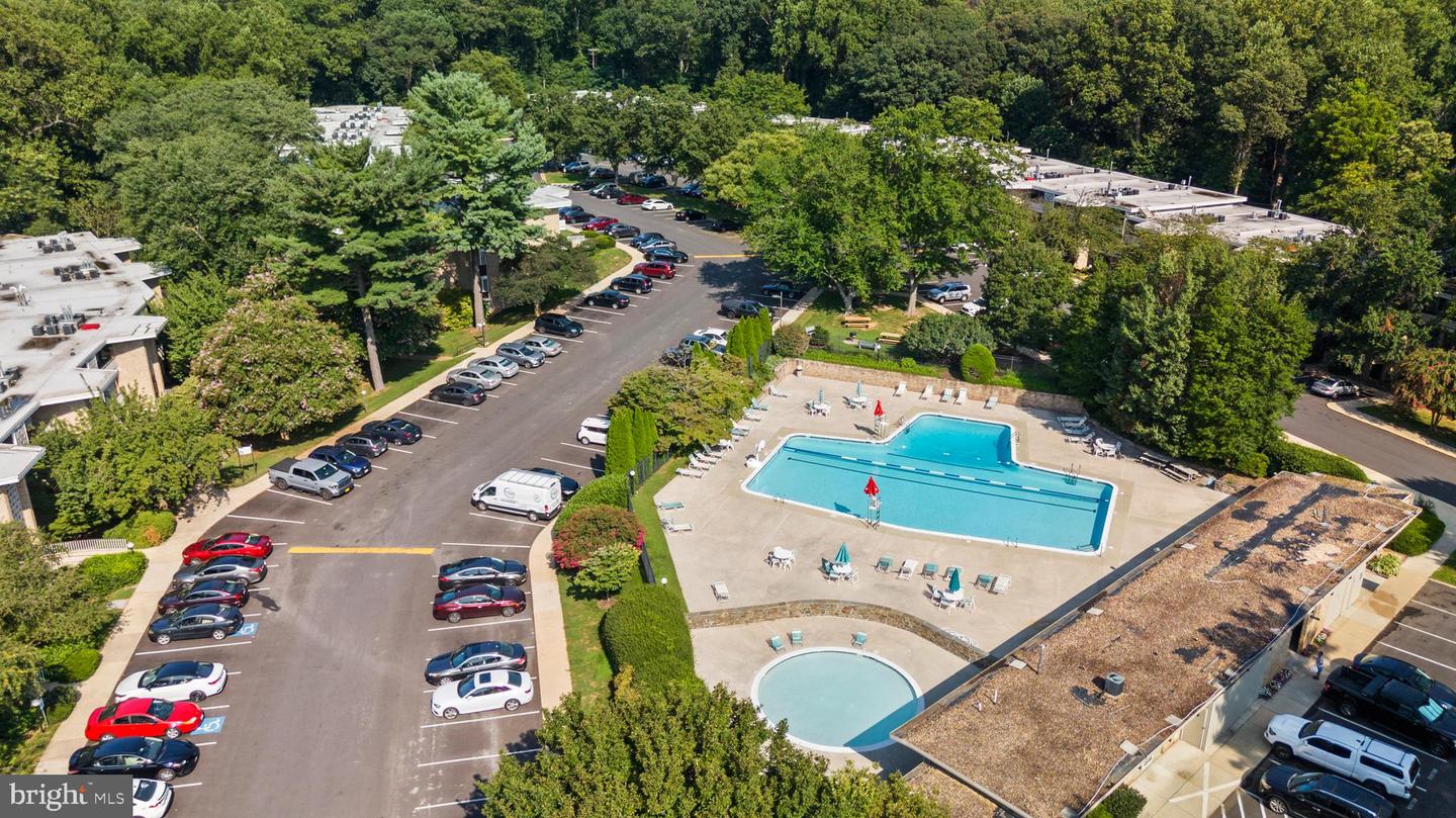 7541 Spring Lake Dr #unit #b-1 Property Photo 27