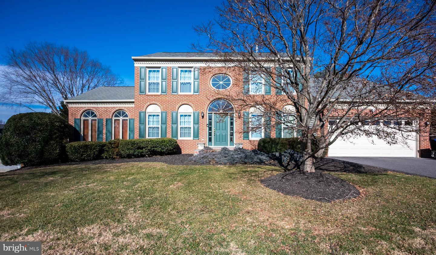 2104 STEUBEN WAY Property Photo 1
