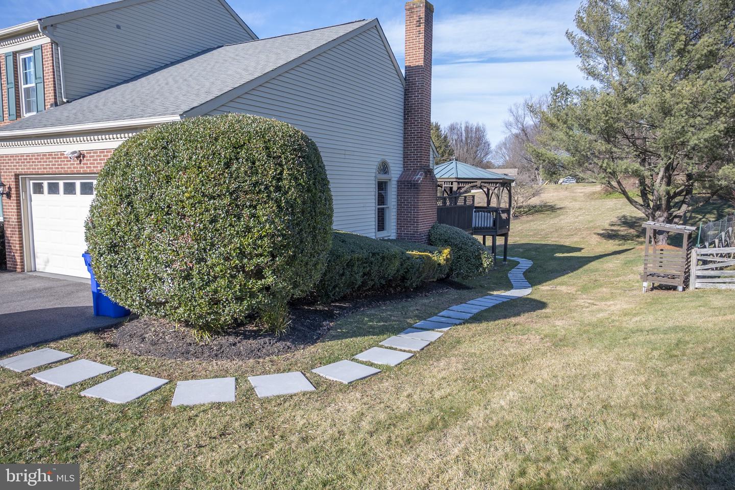 2104 Steuben Way Property Photo 6