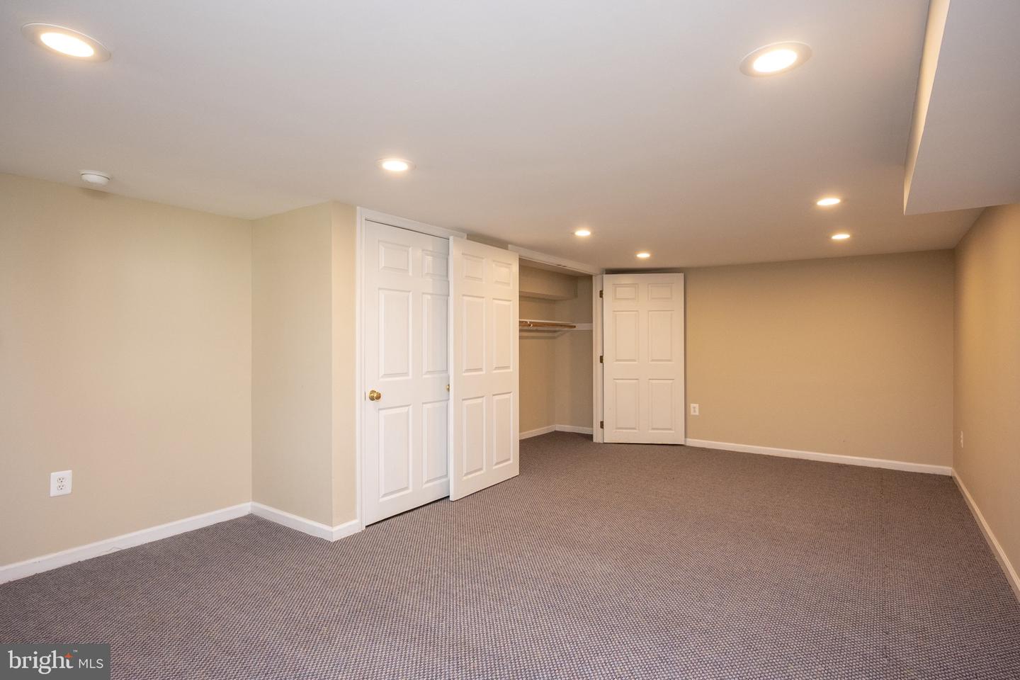 2104 Steuben Way Property Photo 13