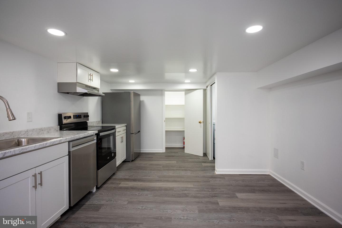 2104 Steuben Way Property Photo 15