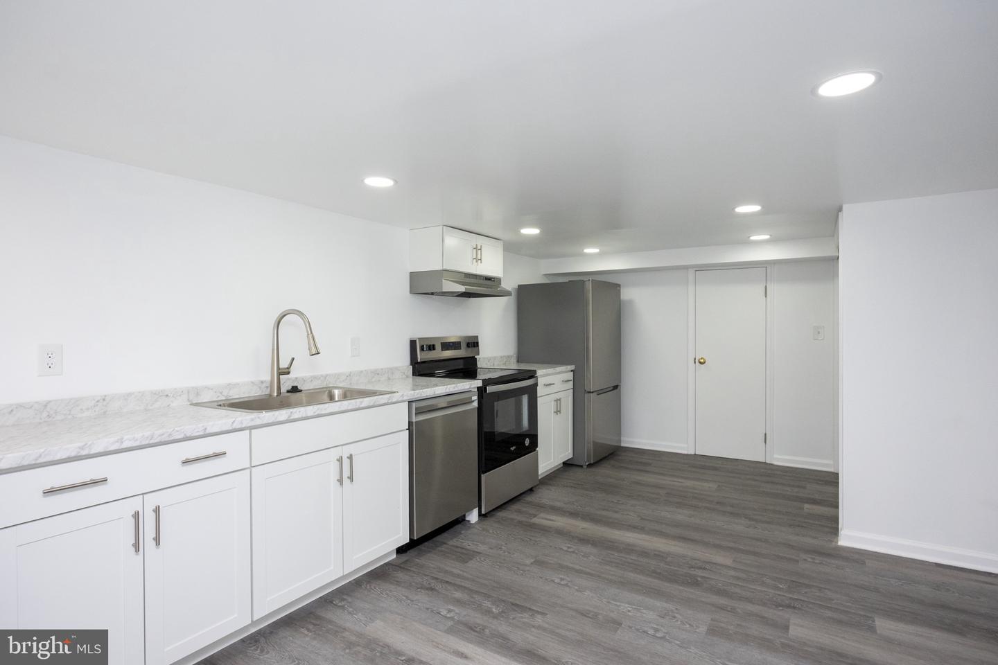 2104 Steuben Way Property Photo 16