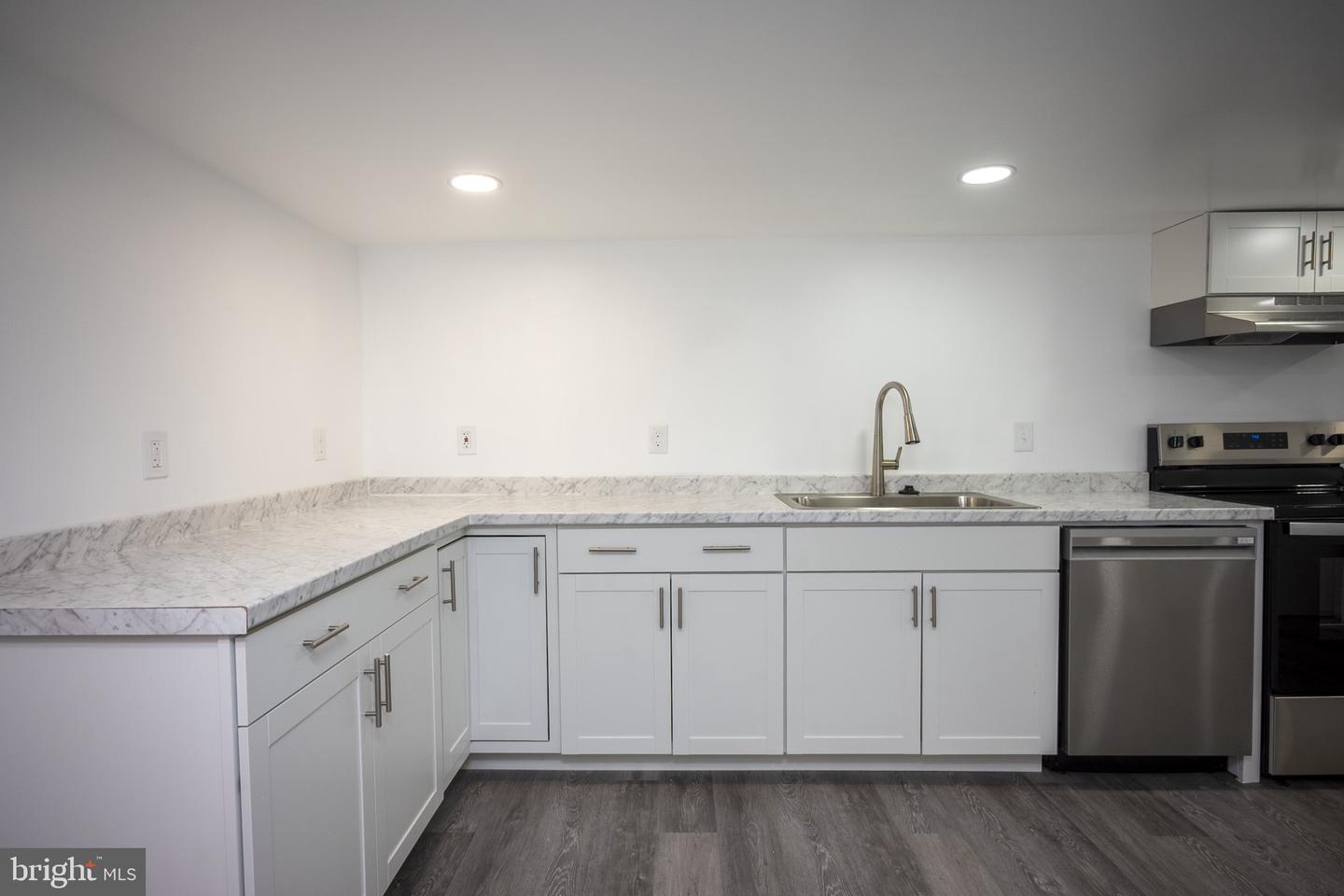 2104 Steuben Way Property Photo 17