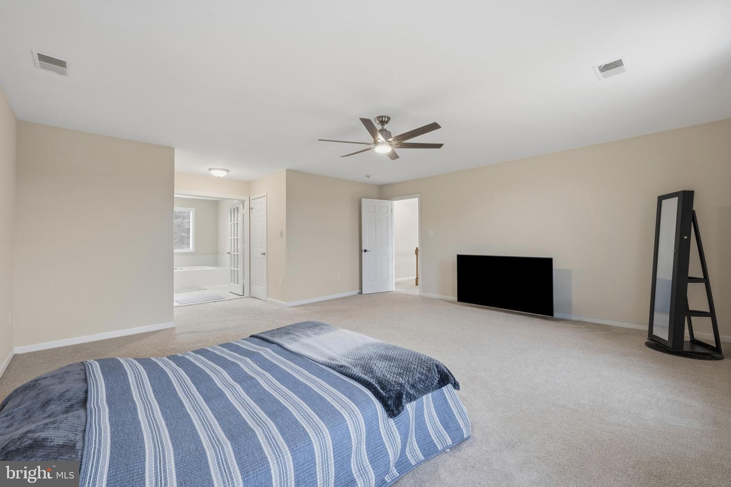 22340 Flintridge Dr Property Photo 36