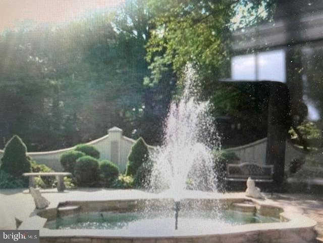 5301 Goldsboro Rd Property Photo 6