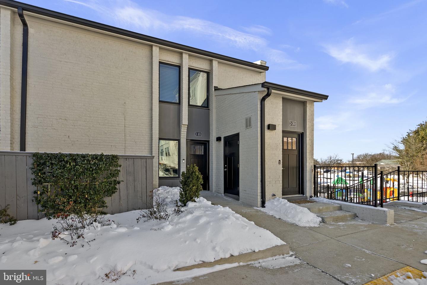 19520 Village Walk Dr #3-101 Property Photo 2