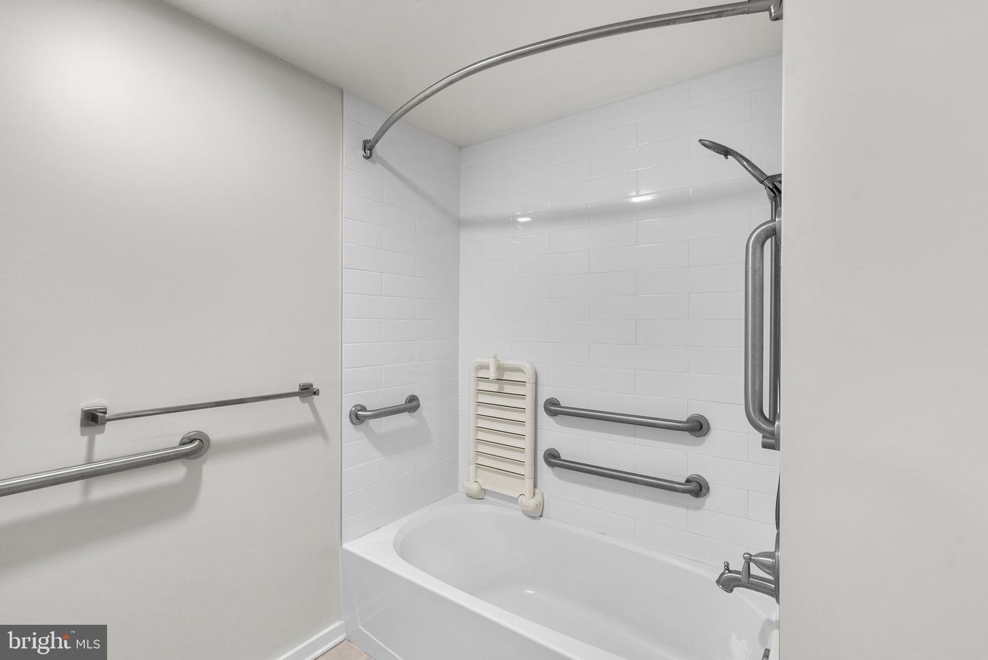 19520 Village Walk Dr #3-101 Property Photo 14