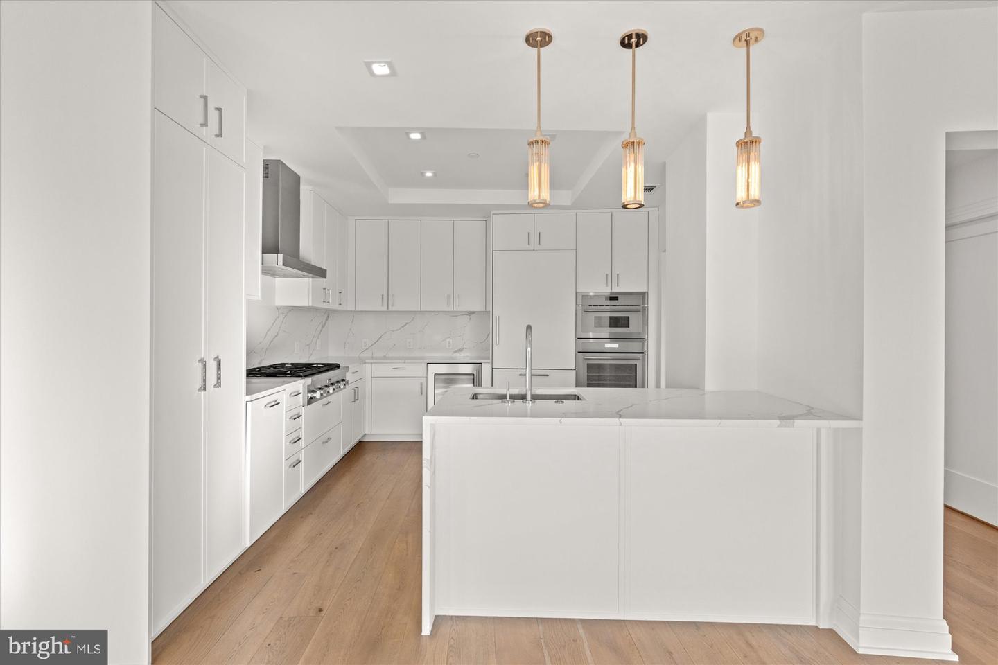 8551 Connecticut Ave #602 Property Photo 6