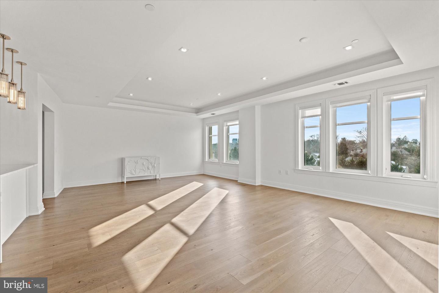 8551 Connecticut Ave #602 Property Photo 9