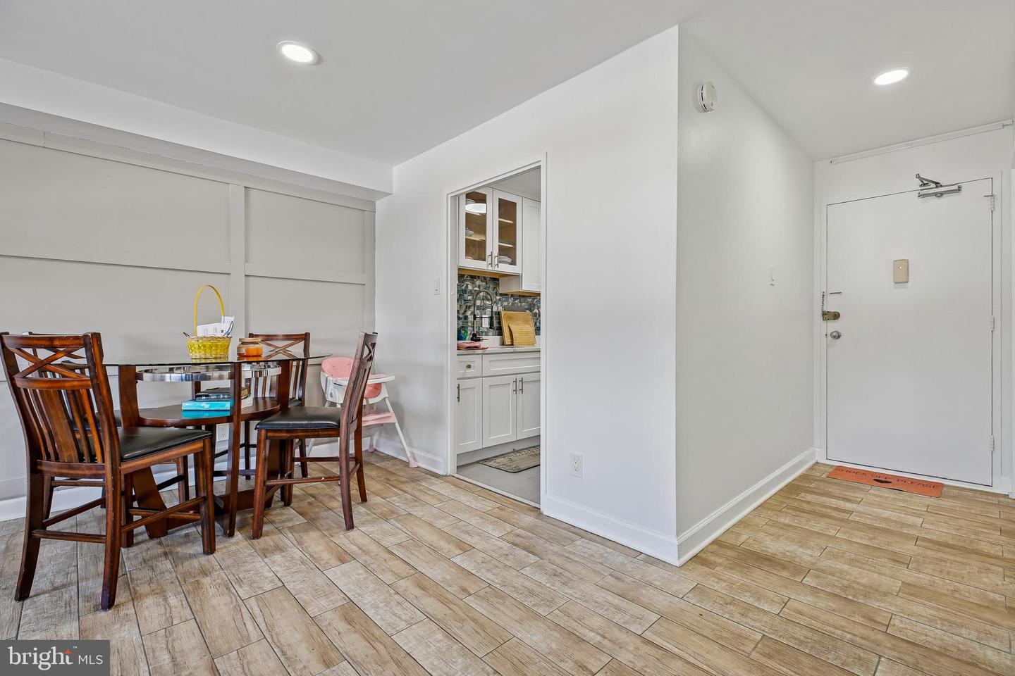1900 Lyttonsville Rd #702 Property Photo 11
