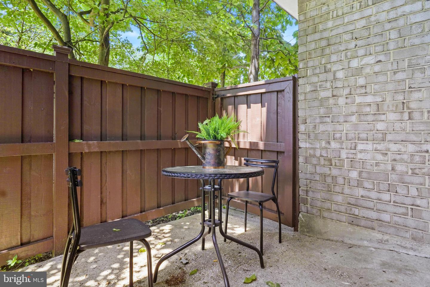 9201 Three Oaks Dr Property Photo 6